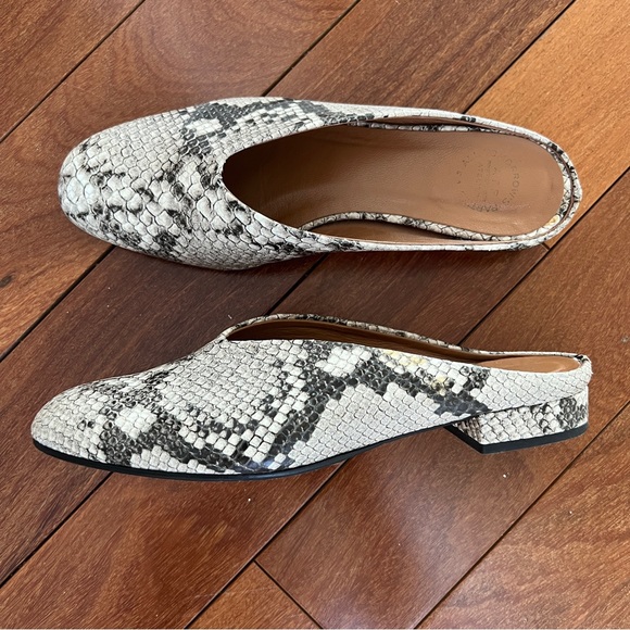 Like new 💫 ATP Atelier Snake skin flats - Picture 8 of 10